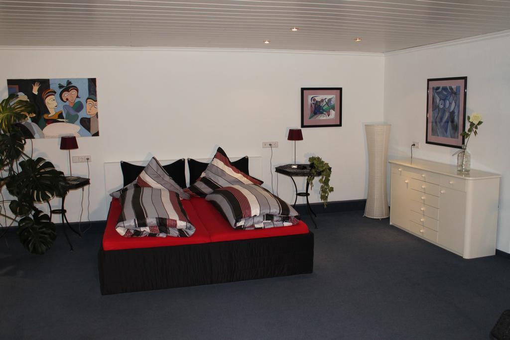 Landhaus Goldenes Kreuz Leutkirch im Allgäu Room photo